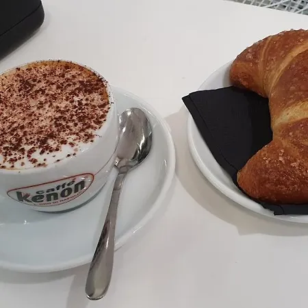 Dimora Costantino Panzió Nápoly