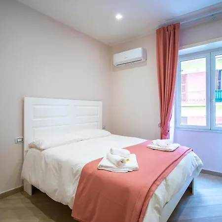 Dimora Costantino Nápoly