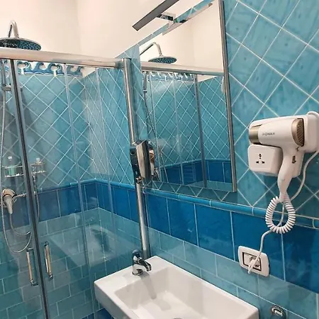 Bed & Breakfast Dimora Costantino 4*