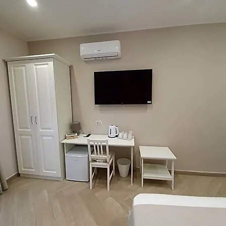 Dimora Costantino Bed & Breakfast