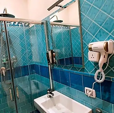 Bed & Breakfast Dimora Costantino 4*